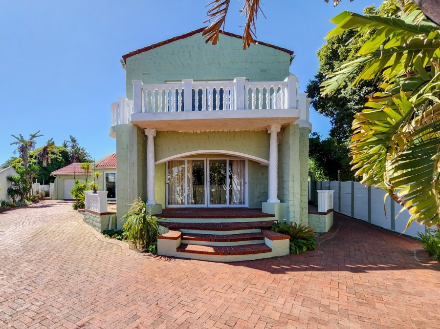 To Let 1 Bedroom Property for Rent in Bloubergrant Western Cape